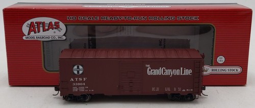 Atlas 20004782 HO Santa Fe 40' Postwar with 6' Door Box Car #33904 EX/Box | Zustand: Used