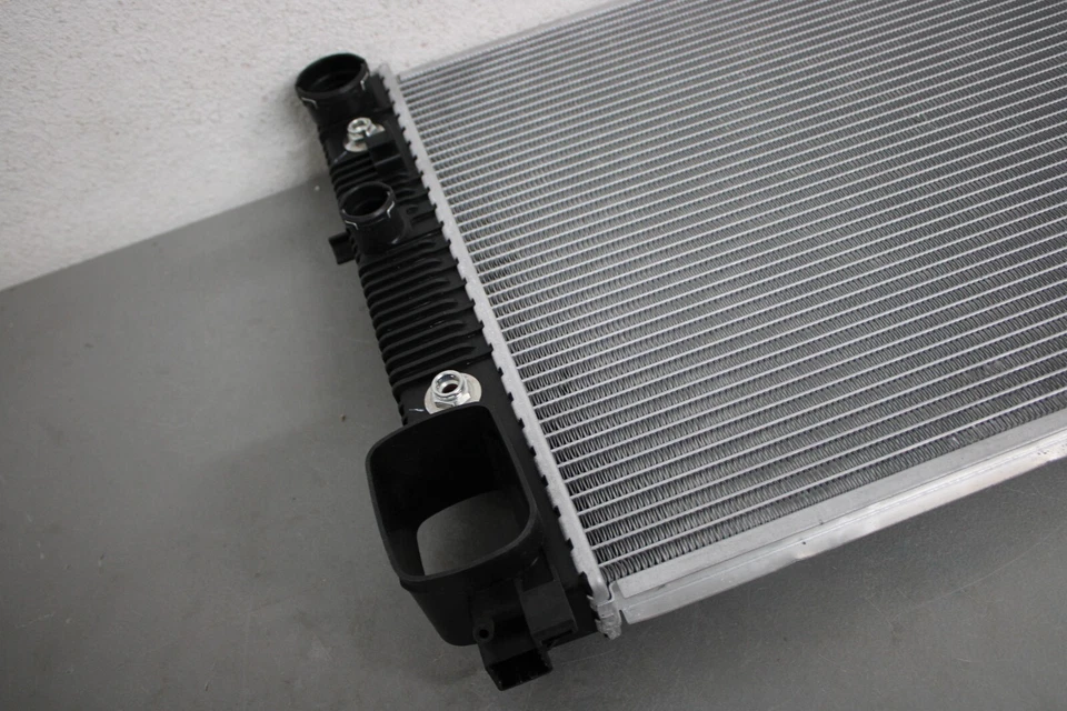 2007 2008 2009 2010 MERCEDES BENZ CL550 RADIATOR - Image 4 of 4