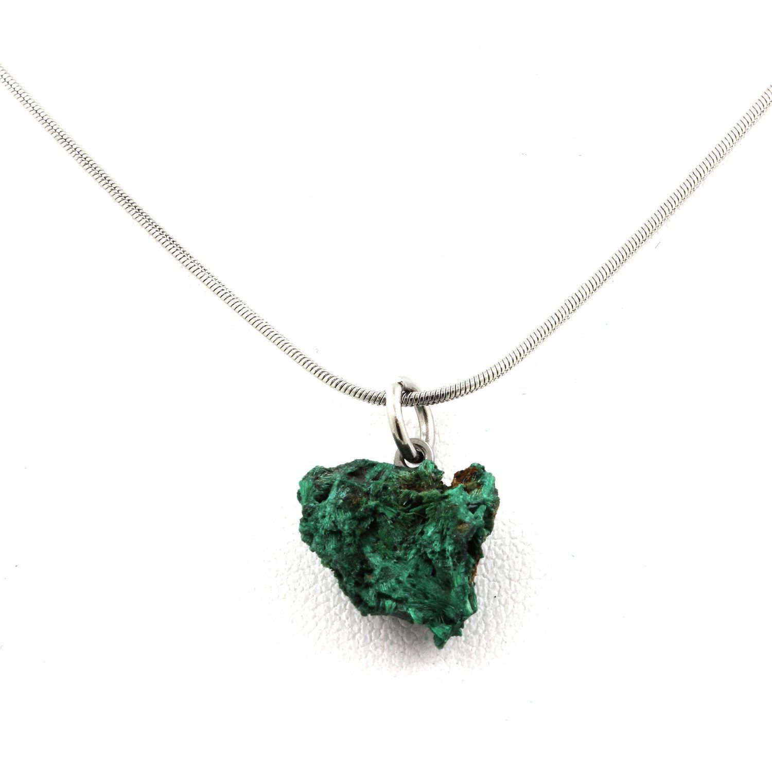 Collier Malachite brute de Kipushi, l'énergie des pierres précieuses sur soi
