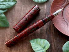 Wancher Sekai Fountain Pen Tsugaru-Nuri Natural Precious Wood Material Aka-Age