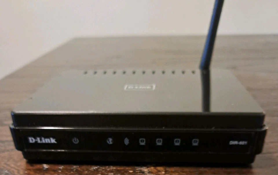 D-Link N150 Home 150 Mbps 4-Port 10/100 Wireless N Router (DIR-601) - Image 4 of 4