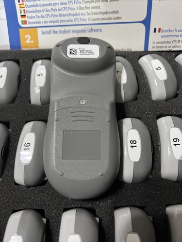 CPS Pulse Response KG3EI Class Clickers & Case - Lot of 32 by Einstruction - Picture 3 of 4