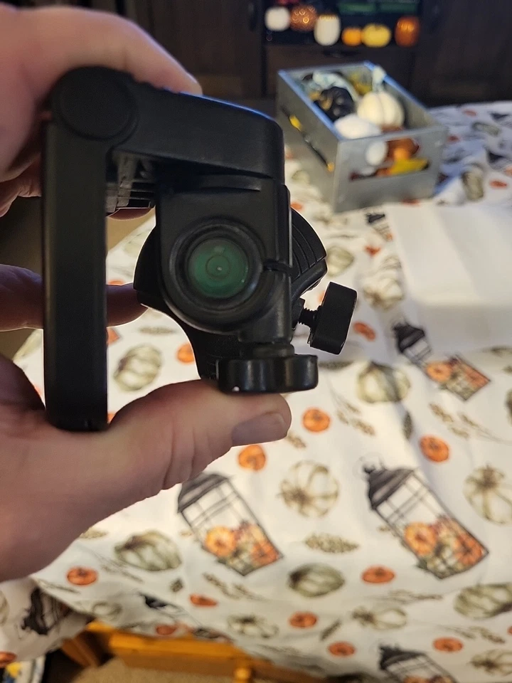 Ambico Tripod Camera Stand Telescoping Legs. Level Indicator. - Image 3 of 4