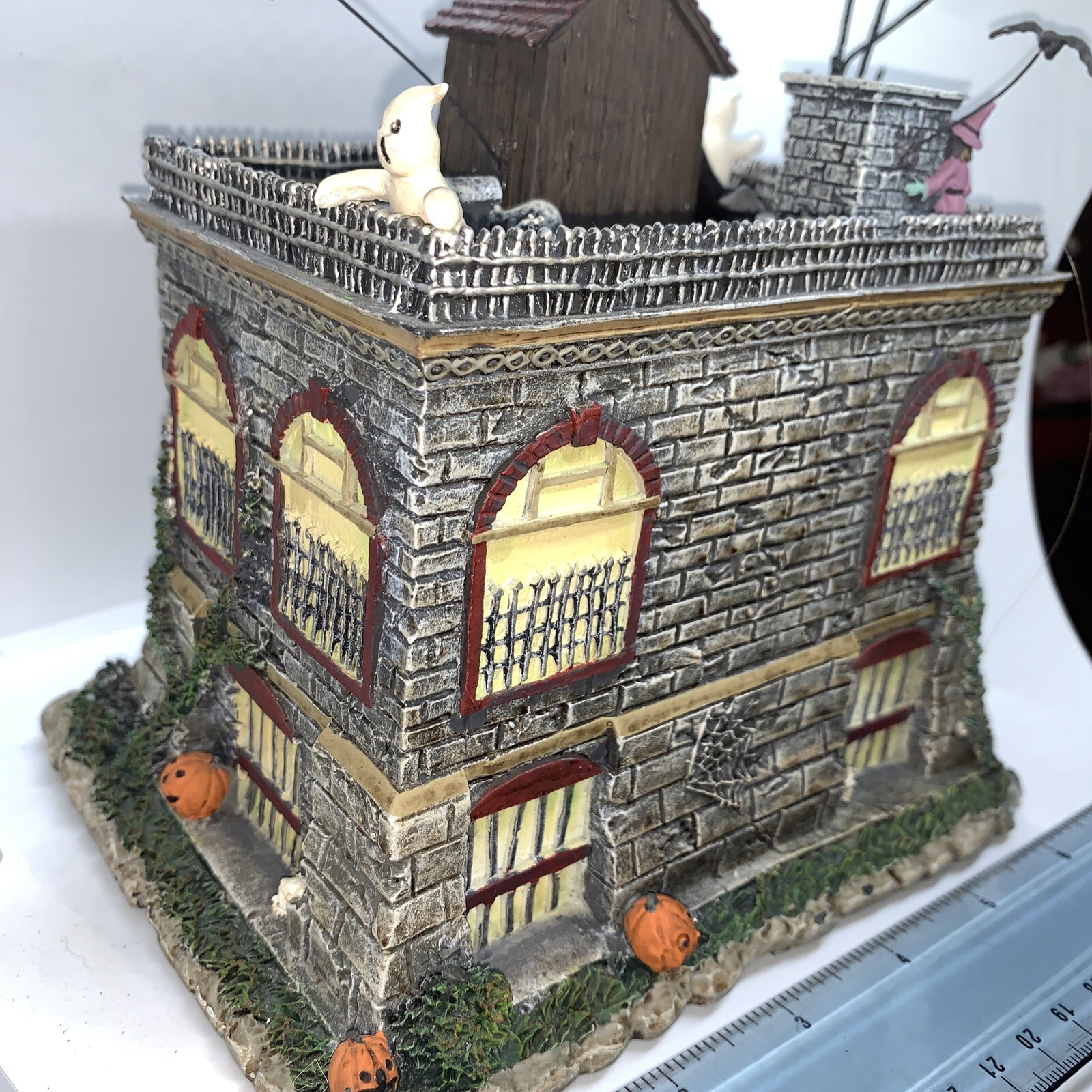 MUNSTERS VILLAGE Eddie’s GHOUL SCHOOL HOUSE HAWTHORNE HALLOWEEN VILLAGE