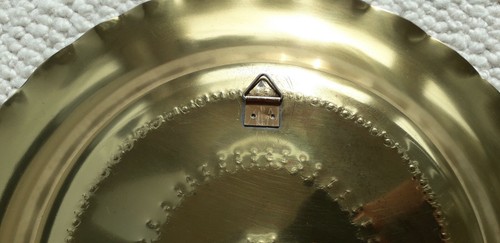 Schmuckstück sehr schönerWandteller Messing hochglänzend umlaufende Prägung 29cm - Bild 5 von 8