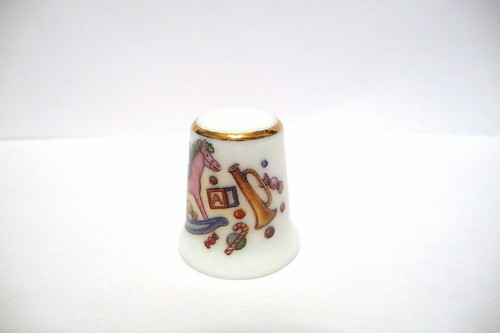 THIMBLE WESTCHESTER CHINA USA ""PACCHETTO DI GIOCATTOLI/MODELLO GIOCATTOLO"" TCC 1996 - Foto 2 di 5