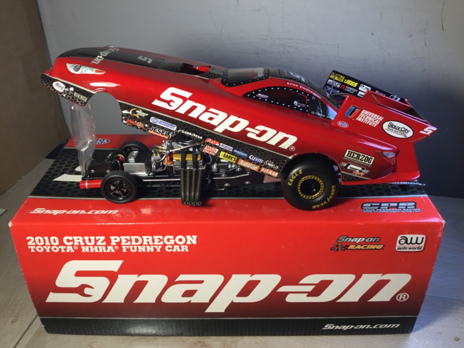 XRARE 124 Cruz Pedregon SNAPON 2010 Toyota AUTO WORLD NHRA DieCast