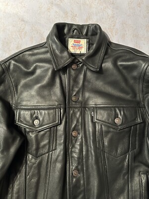 Vintage 90's Levis Heavy Black Leather Trucker Jacket (Size M