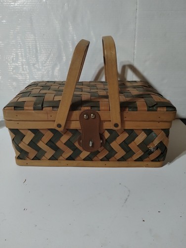 Vintage Woven Wood Picnic Basket With 2 Swinging Handles Leather Hindges And... - Picture 5 of 8