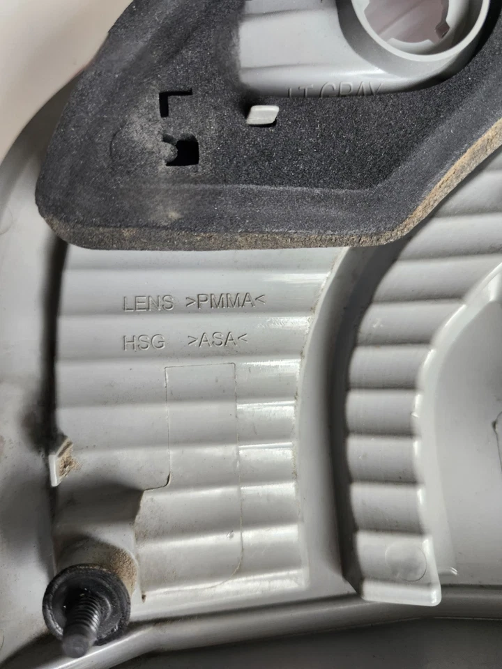 Luz trasera de respaldo del lado del conductor izquierdo Nissan Pathfinder 2013-2016. Original OEM Foto 4 de 4