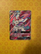 Sylveon GX Full Art 140/145 Guardiani del Sole e della Luna Rising Holo Card