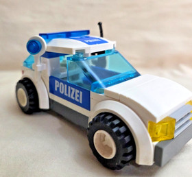 LEGO City Police 7744 Patrol Car & Motorcycle w/ 2 Officers + Manual