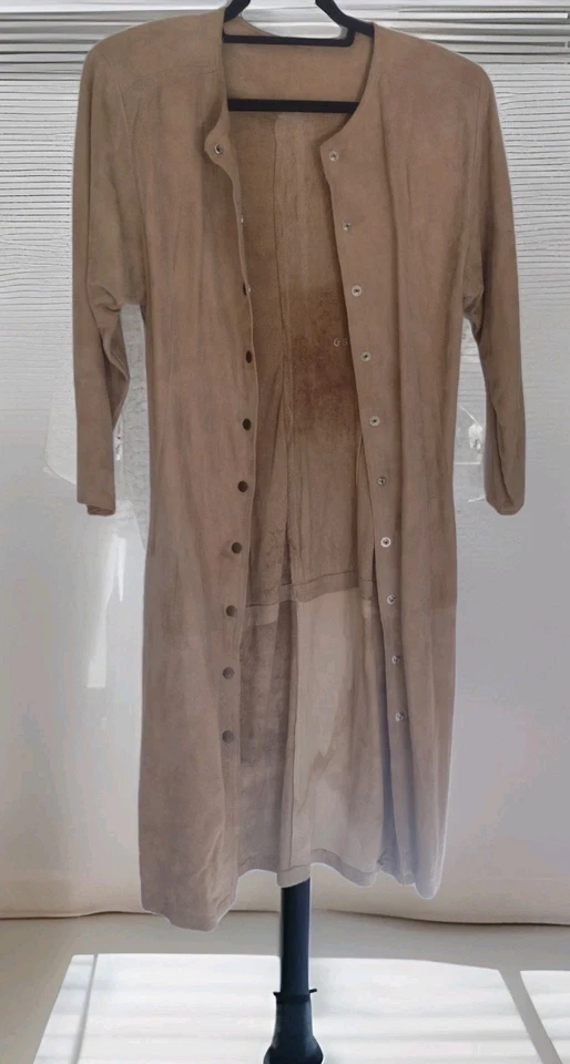 Vestido de Gamuza de Cordero Firenze Santa Bárbara Años 80 De Colección M | Cuero Nueva Zelanda, Lápiz Frontal a Presión  Foto 4 de 4