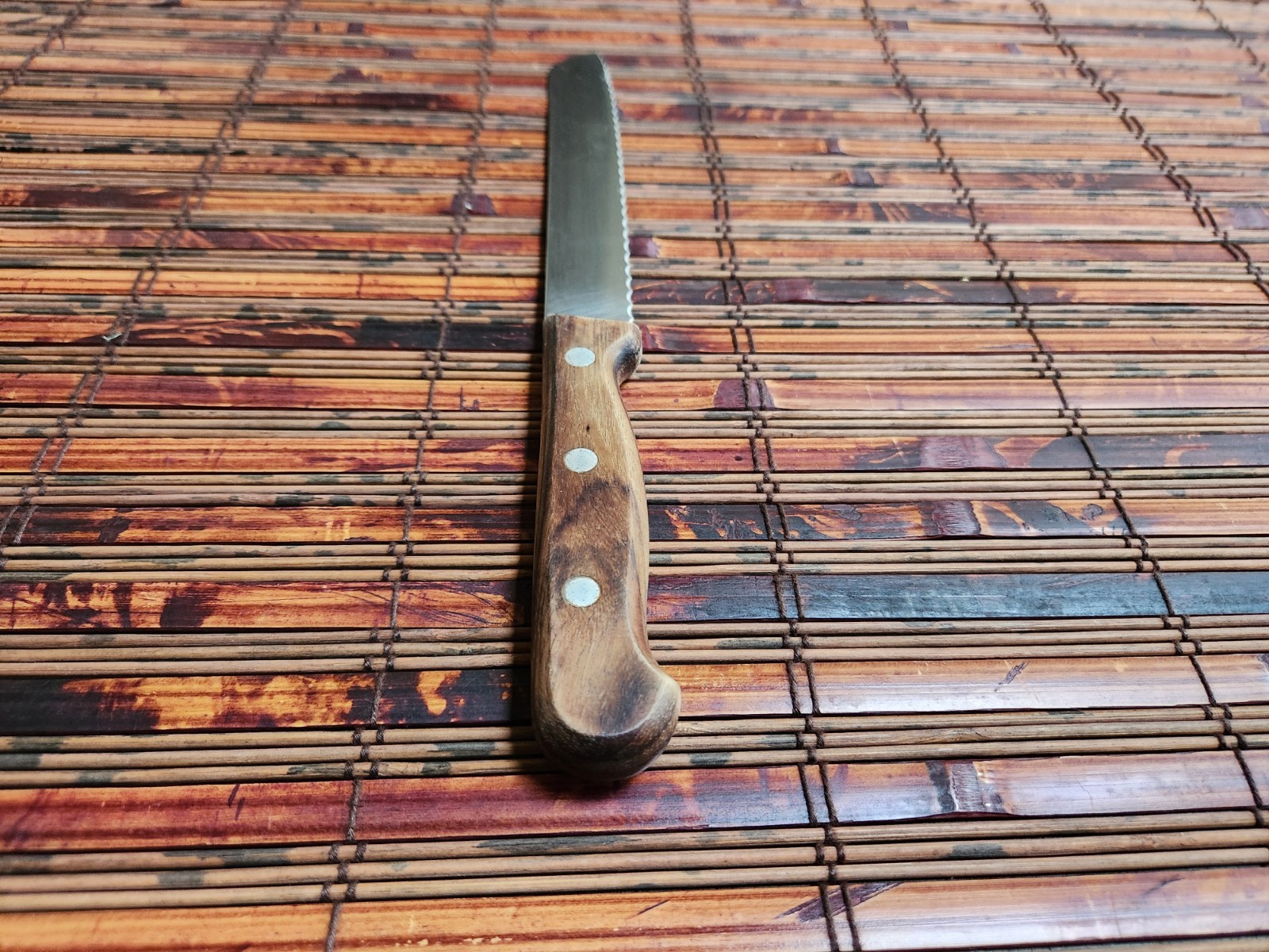 FORSCHNER VICTORNOX 7 inch BREAD KNIFE 40048 MADE IN SWITZERLAND STAINLESS STEEL