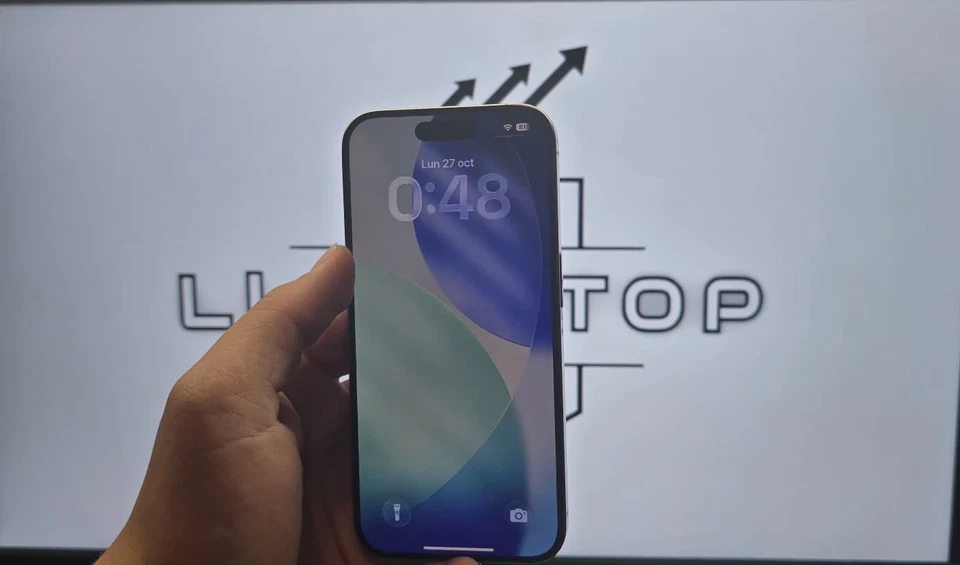 Iphone 15 pro! 100% batería Cargador y cable original 1 año de Appel care - Imagen 2 de 4