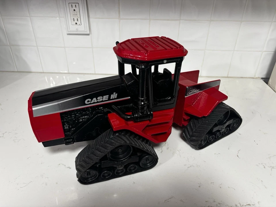 Ertl Scale Models 1/16 Case IH Quad Trac  - Image 2 of 4