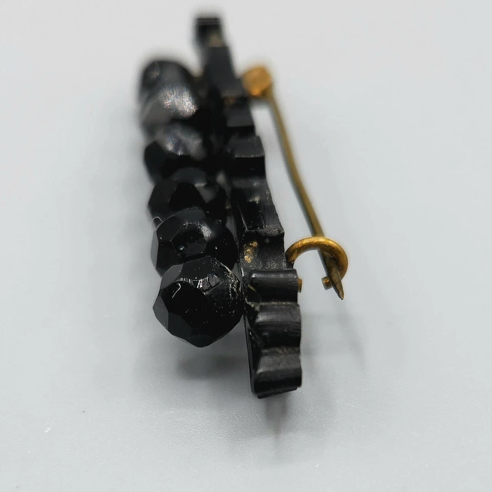 Broche de barra de luto victoriano negro pantano roble facetado Whitby Jet Ball Foto 4 de 4