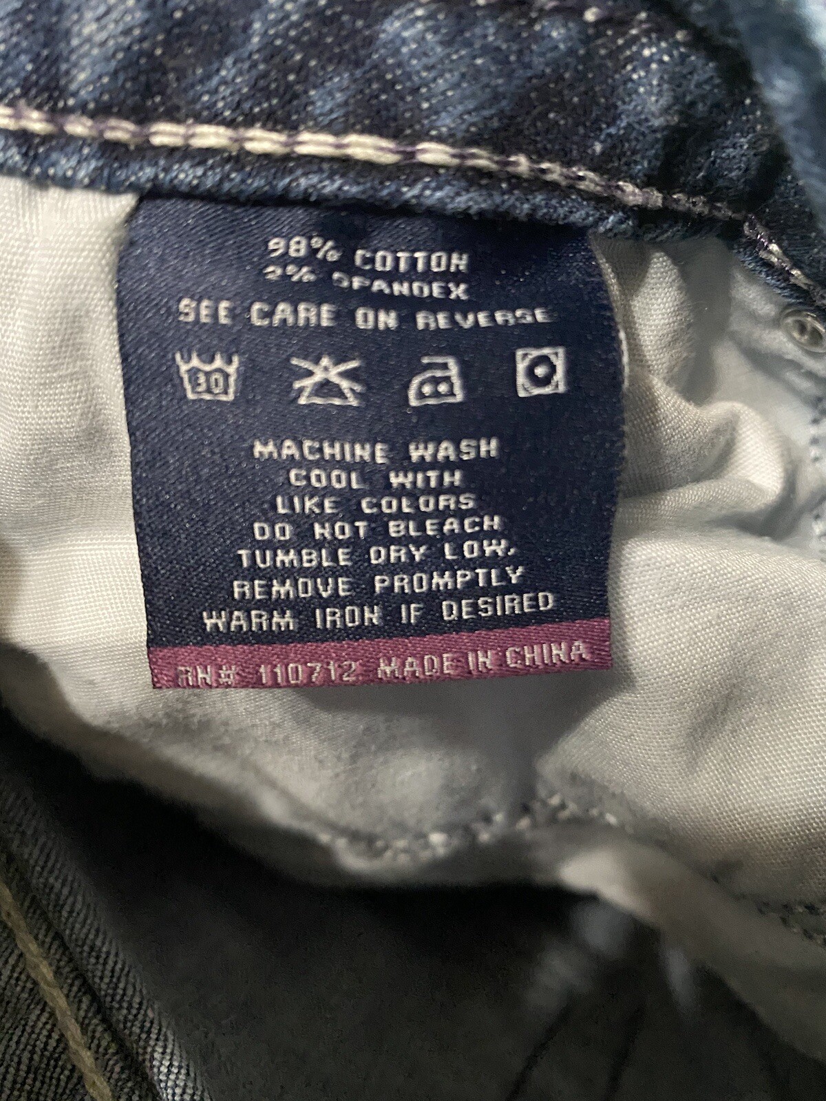 Vigoss women jeans  The Dallas Bootcut size 3 /4 Dark Wash Blue color