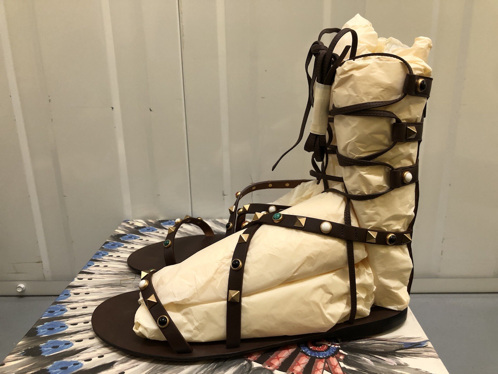 Valentino Garavani Rockstud Leather Gladiator Flat Sandals UK 5 EU 38 SOLD OUT image 4