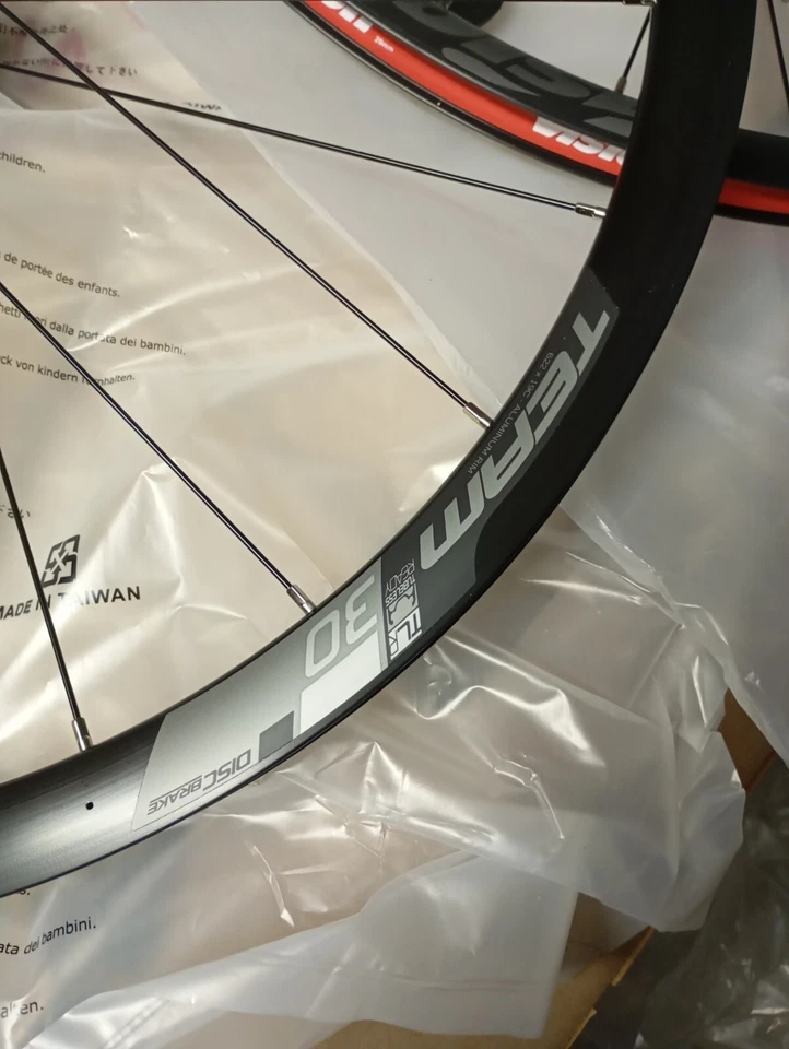 Vision Coppia ruote gravel / strada Team 30 TC centerlock Sram XDR - Immagine 2 di 4