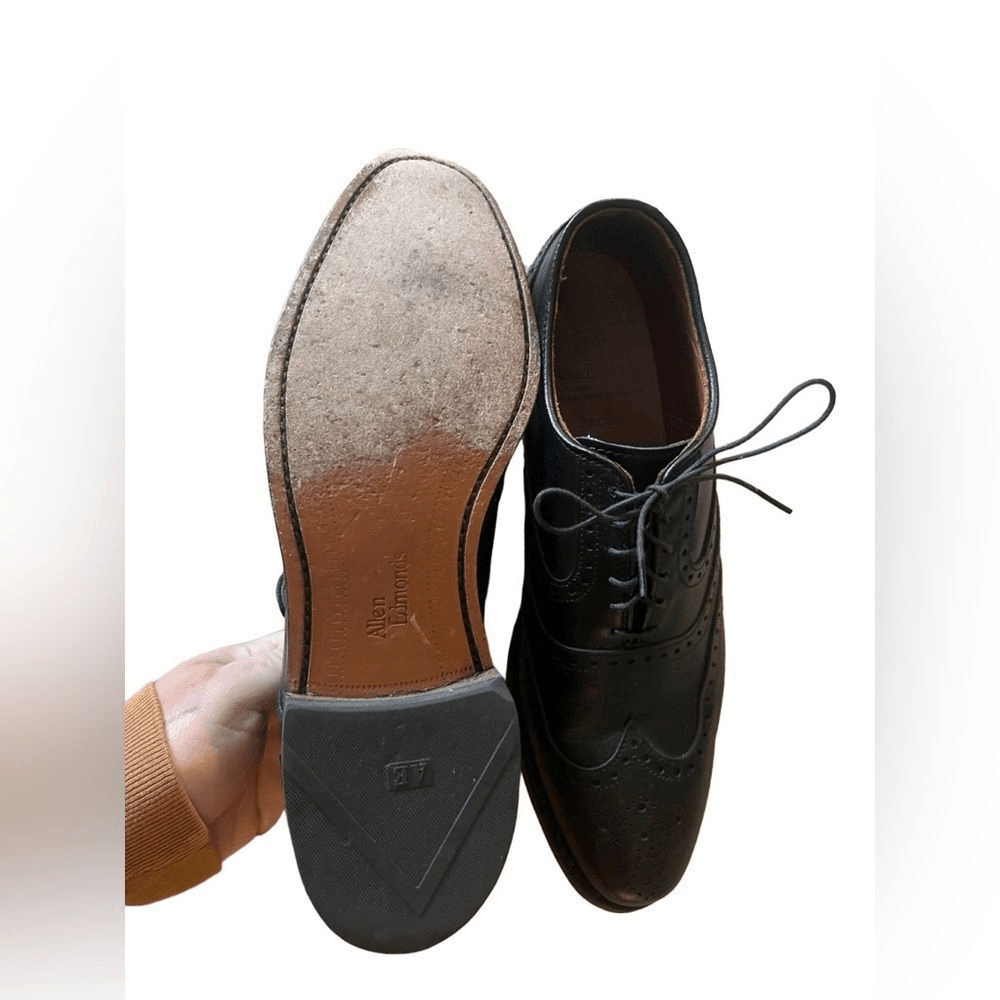Allen Edmonds Mens Black McClain Wingtip Oxford Shoes Size 8 D Allen Edmonds Mens Black McClain Wingtip | Mercari main image 4