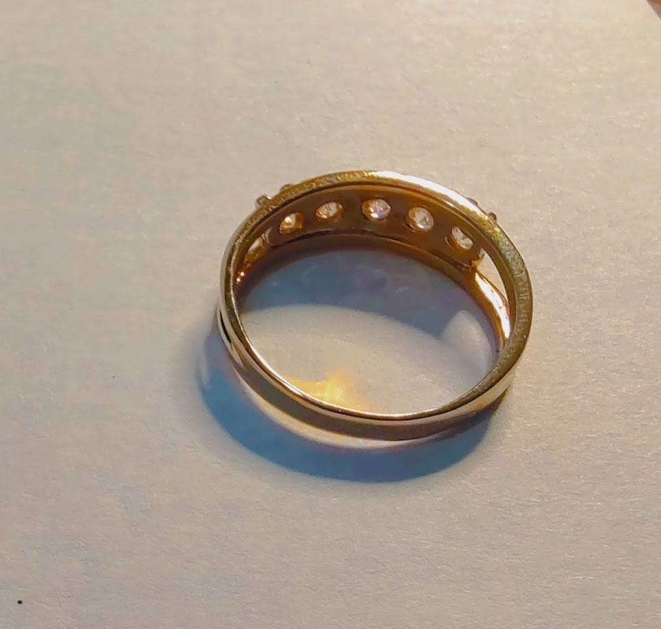 10k  Real Solid Gold  Unique Ring With Five Round… - image 3