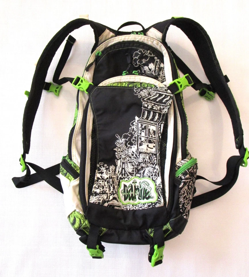 DAKINE NOMAD 100oz 3L Hydration Pack Backpack Biking Hiking Green Black White - Image 3 of 4