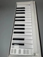 CME Xkey 25-key Mobile Keyboard Controller  Silver USB GREAT Portable Beat Audio