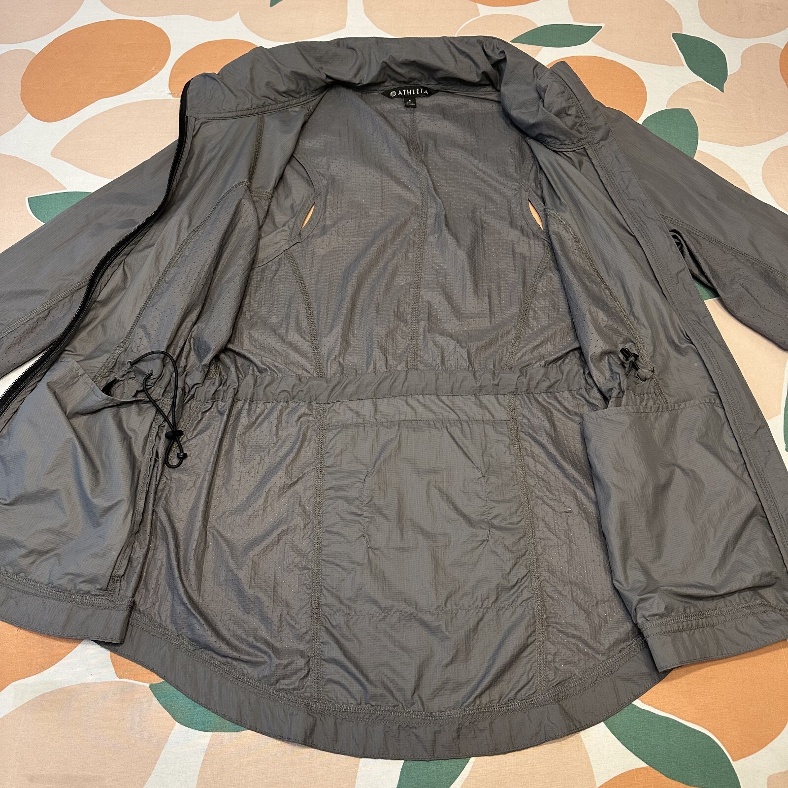 Athleta Distance Vented Running Jacket Women's Sm… - image 8