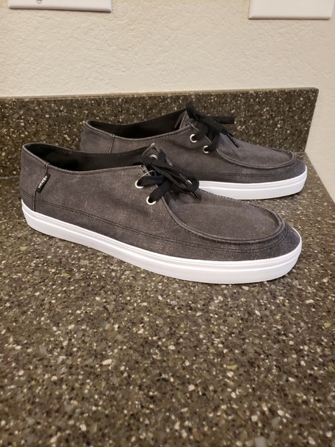 vans rata vulc size 10