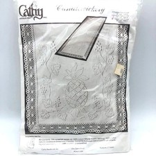 Cathy Needlecraft Candlewickery Pineapple Table Runner Kit 16x52 Sealed Vtg New
