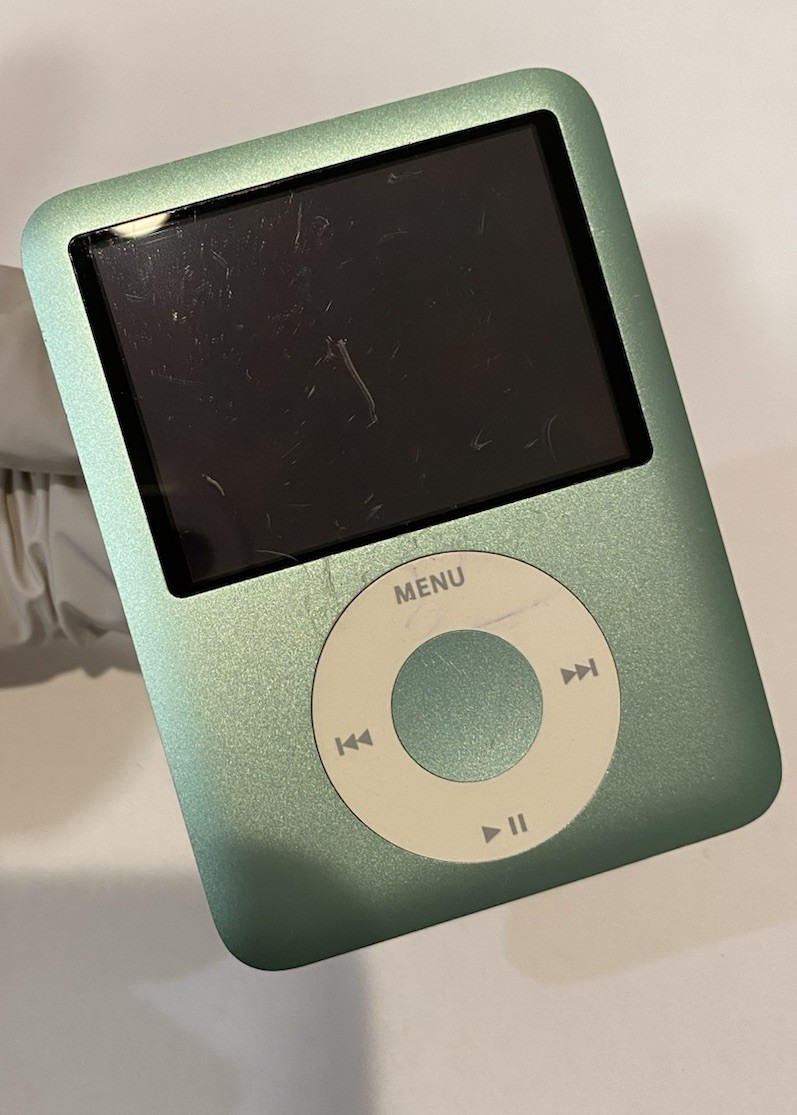 Apple iPod Nano 3rd Generation 8GB - Light Green - Works Great | eBay