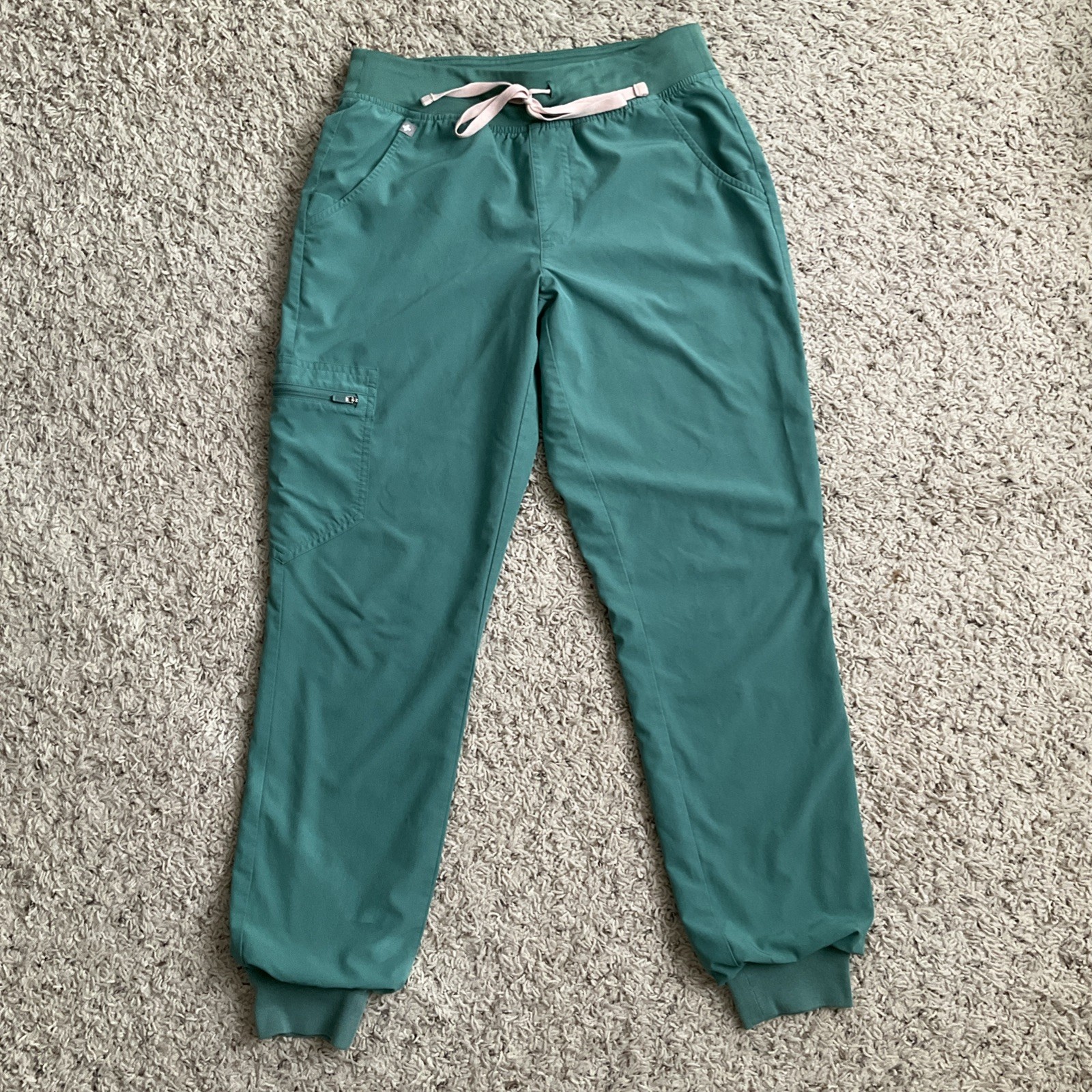 🔥FIGS Technical Collection Solid Green Jogger Sc… - image 1