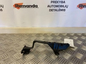 VW TOUAREG 7LA, 7L6, 7L7 Rechte Scheinwerferhalter 7L0805734 3.00 31609669