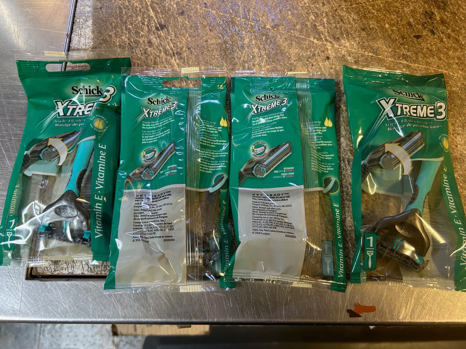 24x Schick Xtreme 3 extreme Triple Razor Disposable Vita E 3 blades