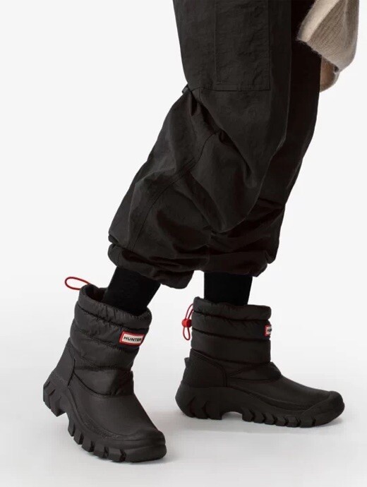 Hunter Intrepid Short Snow Boots Women's 10 Black Insulated Hunter Intrepid Short Snow Boots Women's 10 Black Insulated