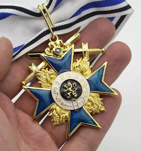 Bavarian Order of Military Merit With Swords 2nd Class German WW1 Medal Replica