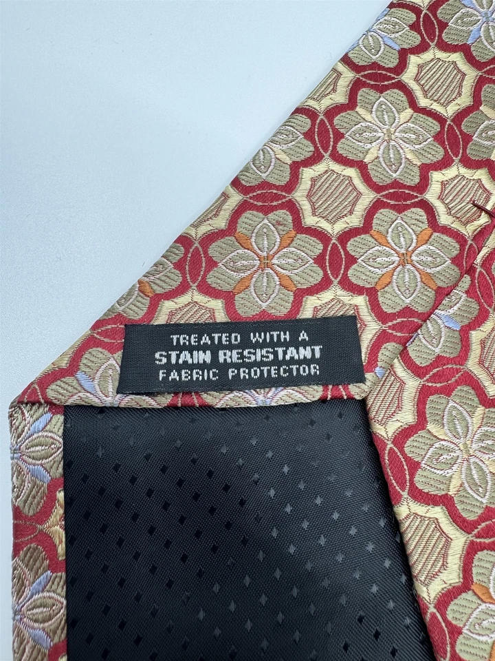 Corbata Cintas 100 % seda para hombre estampado de medallón/flor roja nueva sin etiquetas Foto 4 de 4