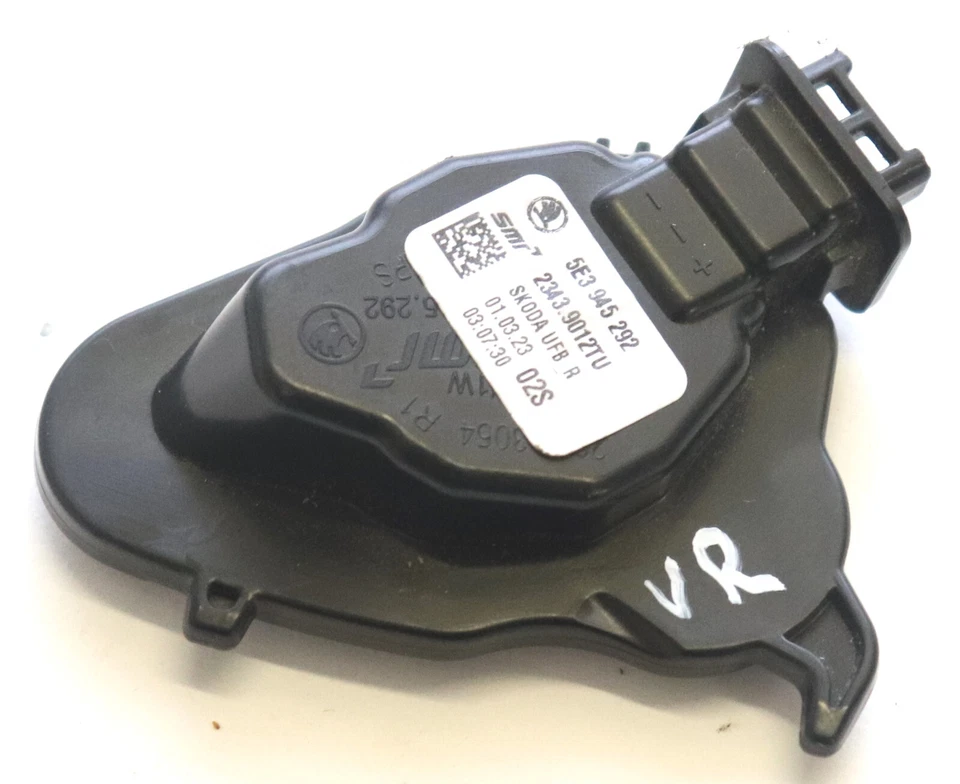 Espejo retrovisor exterior Skoda Octavia NX IV 2.0TSI 4x4 5E3945292 luz ambiental LED recto Foto 2 de 3