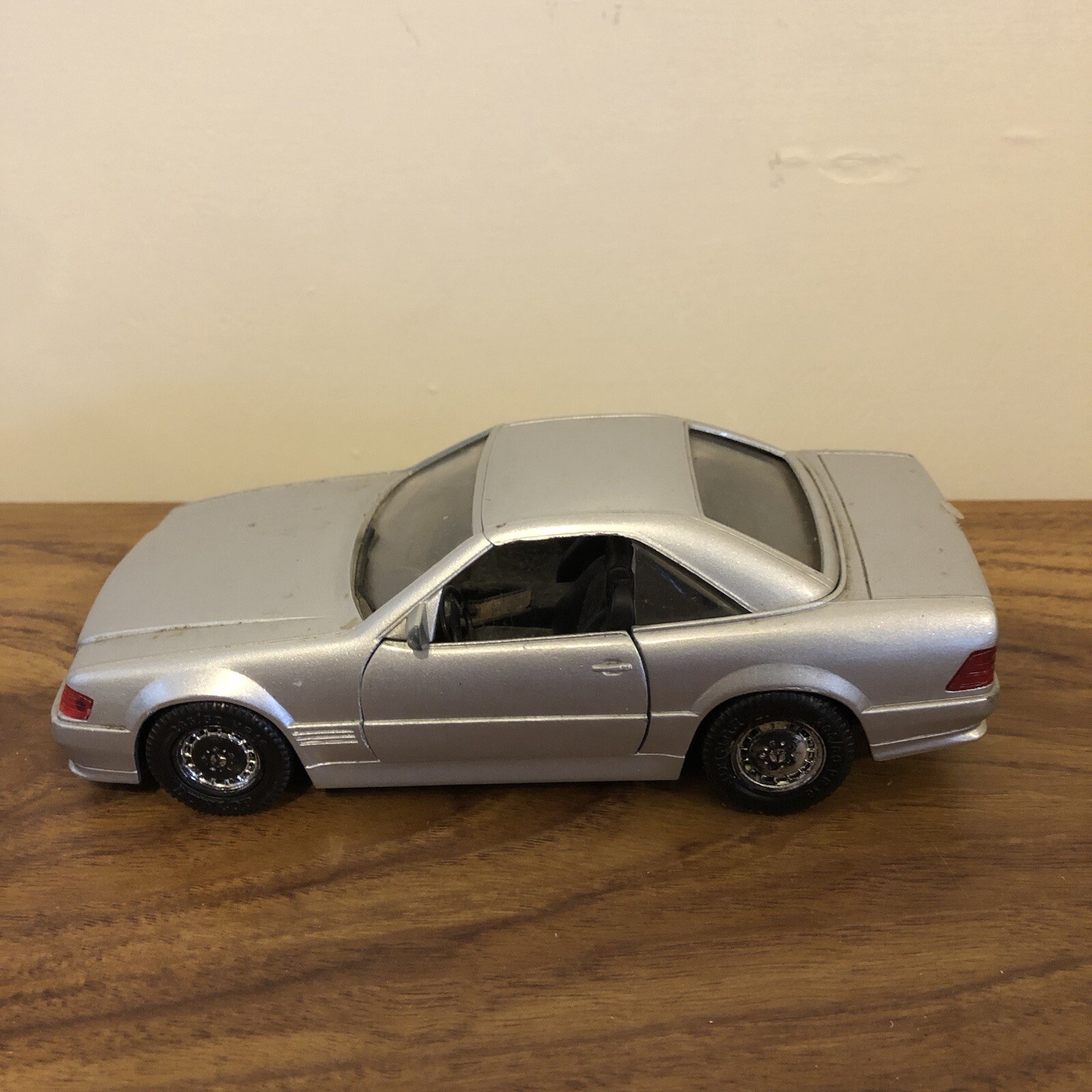 Picture 4 of 9