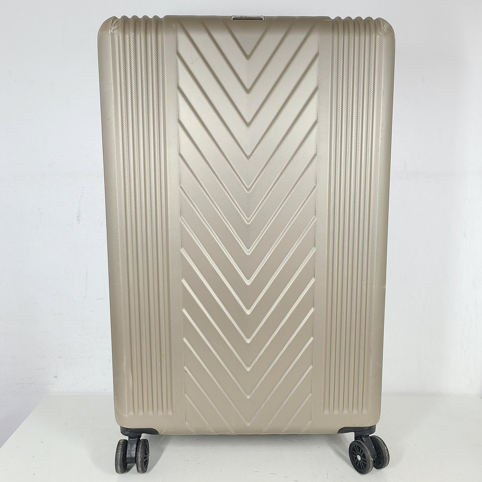 BCBGeneration 30" Suitcase Hard Shell Spinner Check In Lugga