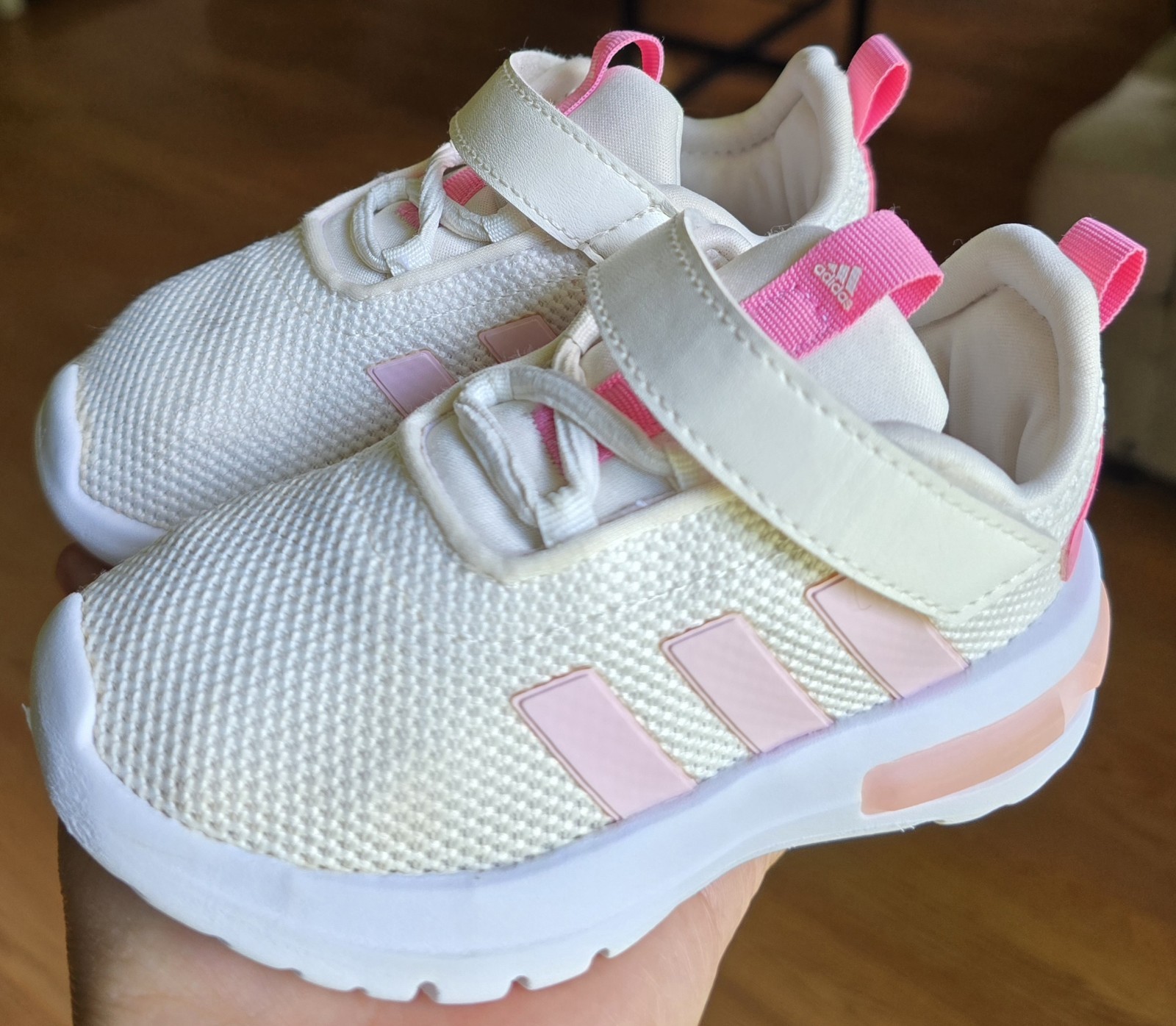 Adidas Racer TR23 White/Pink Toddler Girl’s Adjustable Strap Shoes, Sz 7 Adidas Racer TR23 White/Pink Toddler Girl’s Adjustable Strap Shoes, Sz 7