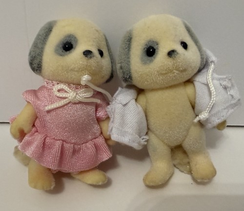 Vintage Calico Critters Sylvanian URBAN LIFE PATCHES / IVORY DOG '85