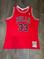 Scottie Pippen Basketball Cards and Autograph Memorabilia Guide 11