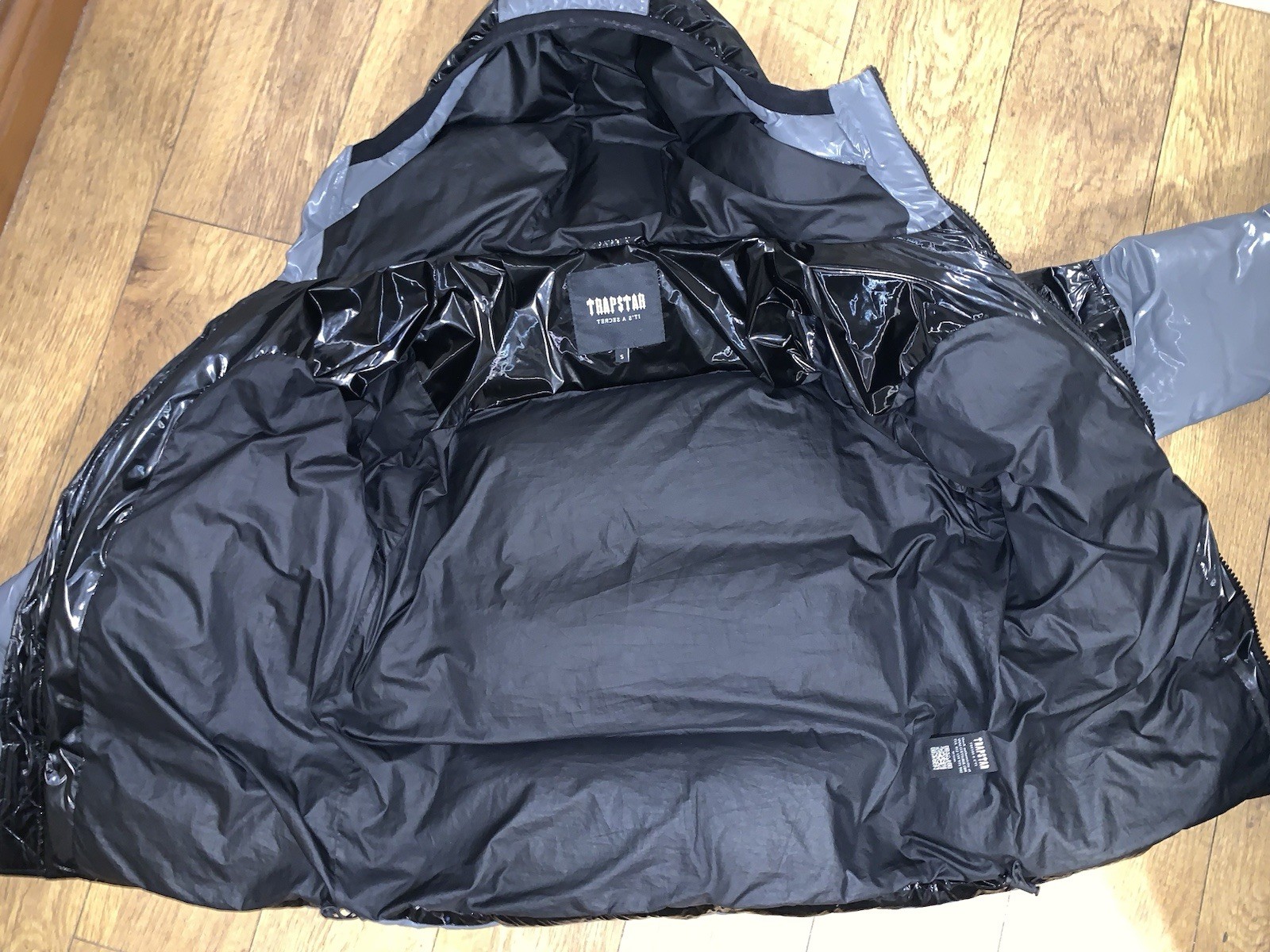 Trapstar Irongate T 2-Tone Puffer Black image 6