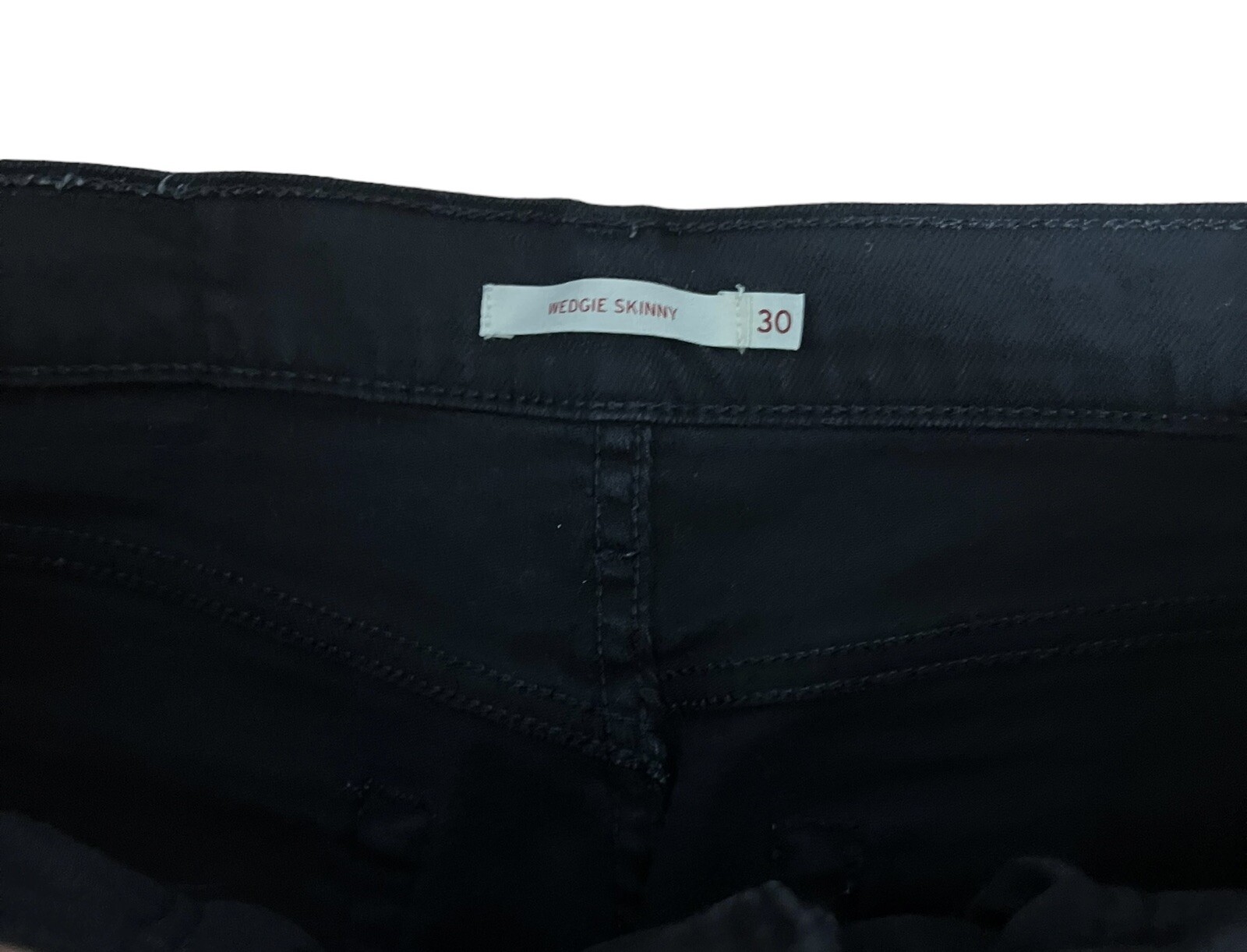 LEVI’S Black Wedgie Skinny Jeans raw hem distress… - image 4