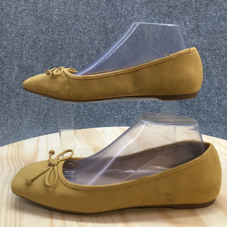 Zapatos Liz Claiborne para mujer 8,5 ballet planos dorados imitación cuero punta cuadrada Foto 2 de 4