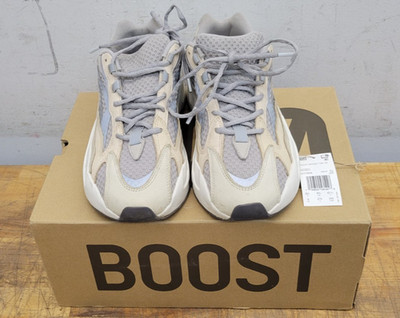 Adidas Yeezy Boost 700 V2 Cream GY7924 Men s Size 9 Beige Gray Sneakers - USED