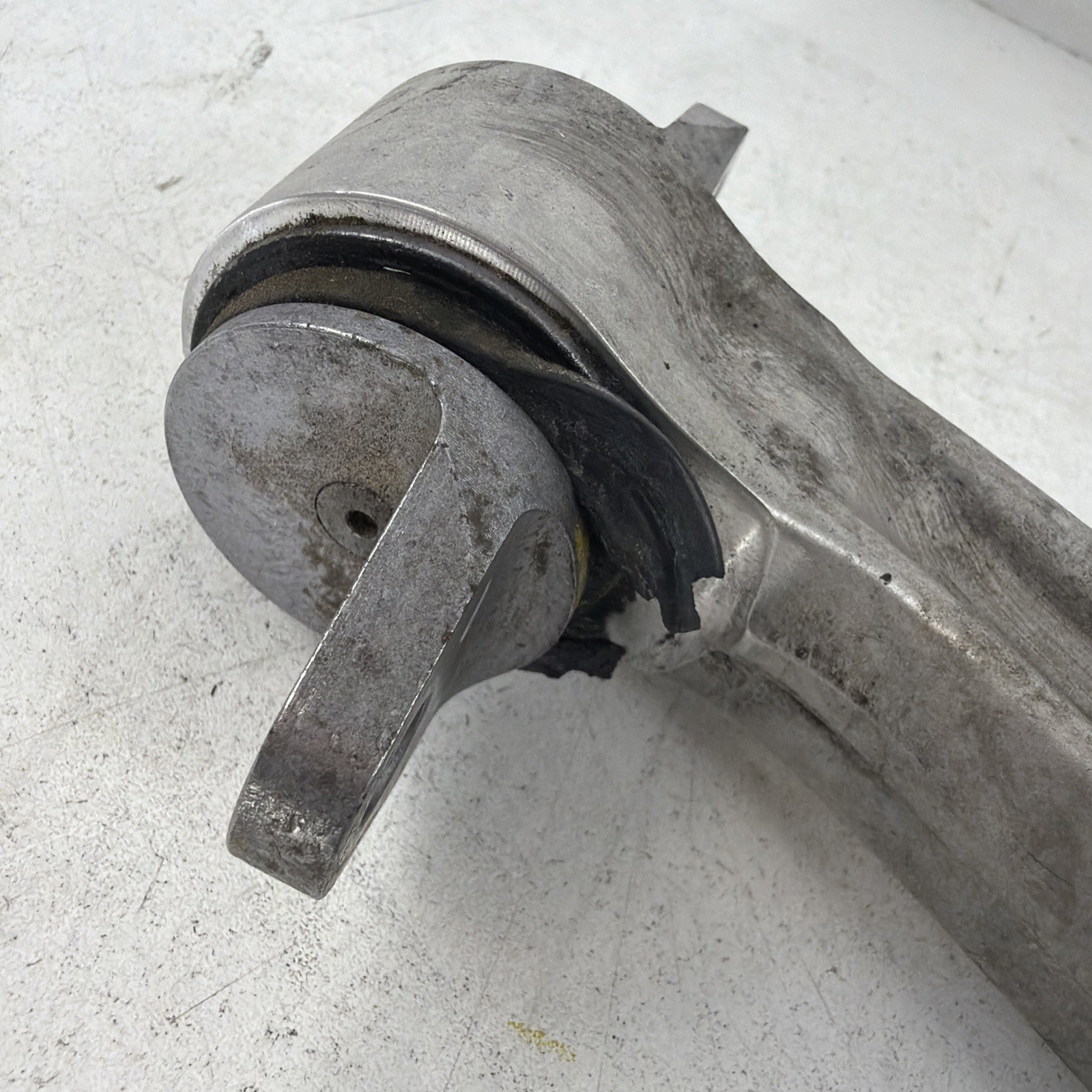 McLaren 720S Rear Right Control arm P/N 14B0587CP