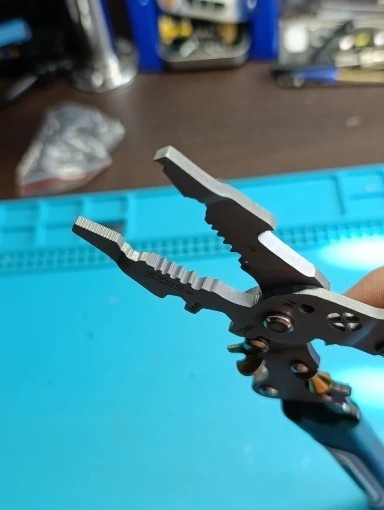 Foldable Wire Stripper Multi Function Electrician Pliers Hand Tool